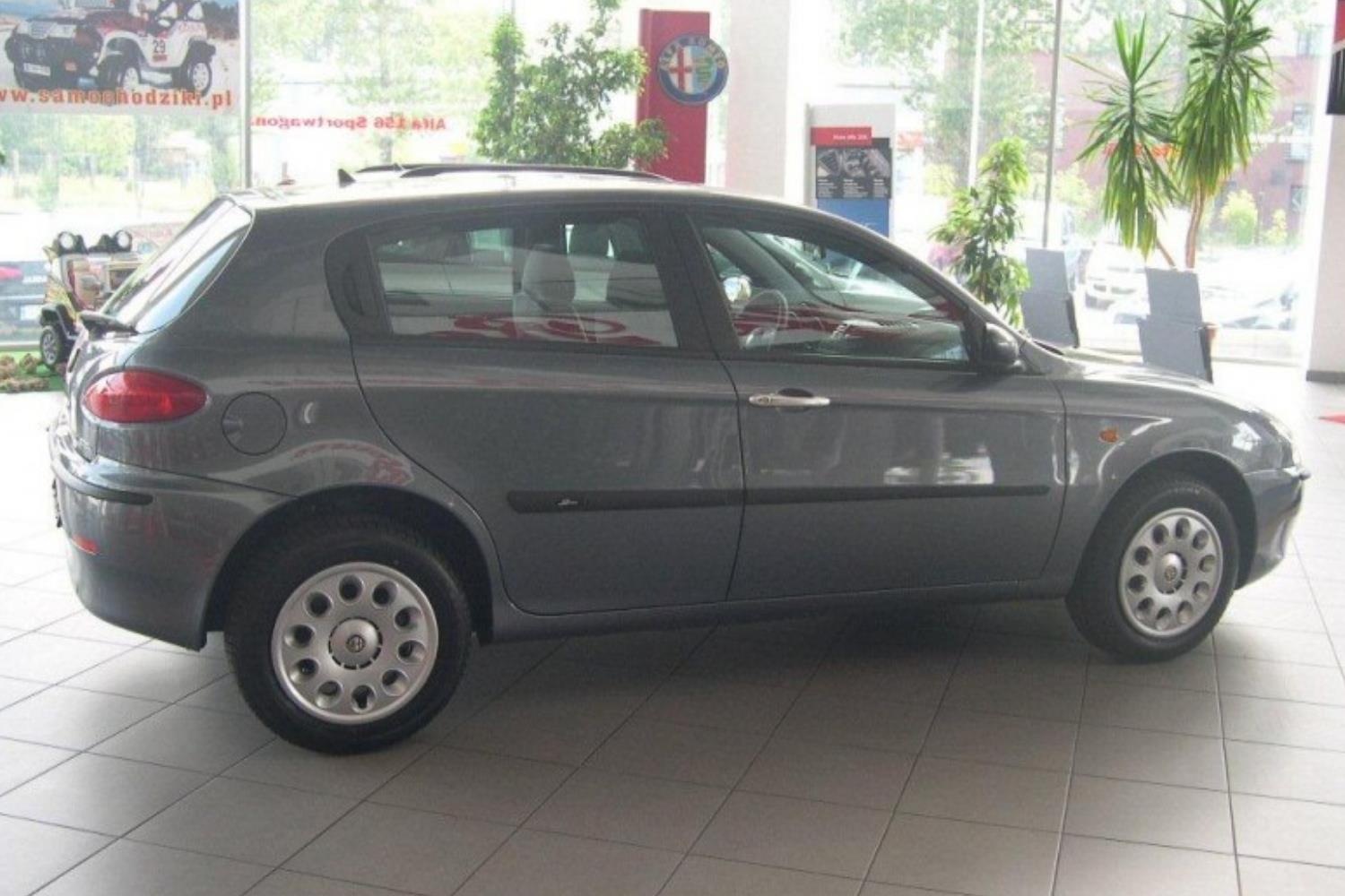 Stootstrips Alfa Romeo 147 2000-2010 5-deurs hatchback set zijportieren