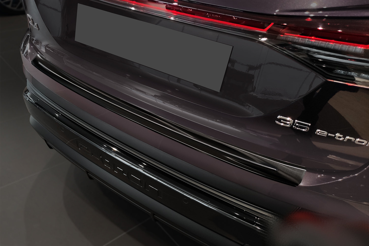Protection de seuil de coffre Audi Q4 Sportback e-tron (FZ) 2021-présent acier inox brossé anthracite