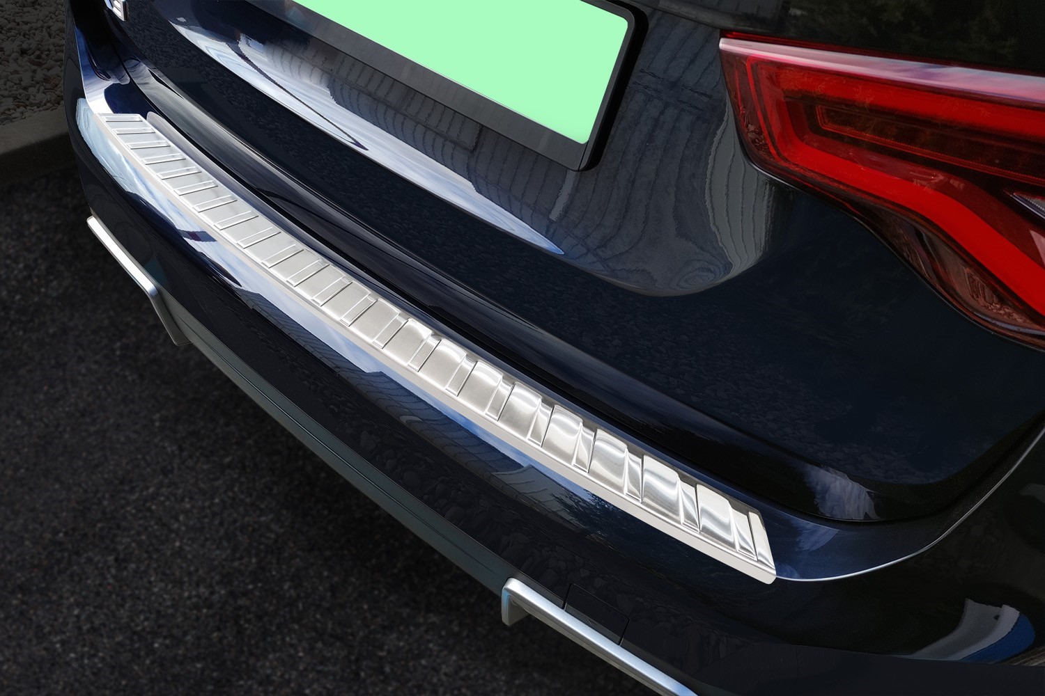 Protection de seuil de coffre BMW iX3 (G08) 2020-présent acier inox brossé
