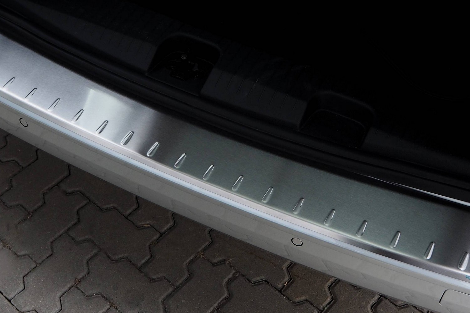 Protection de seuil de coffre Ford Tourneo Connect III 2022-présent acier inox brossé