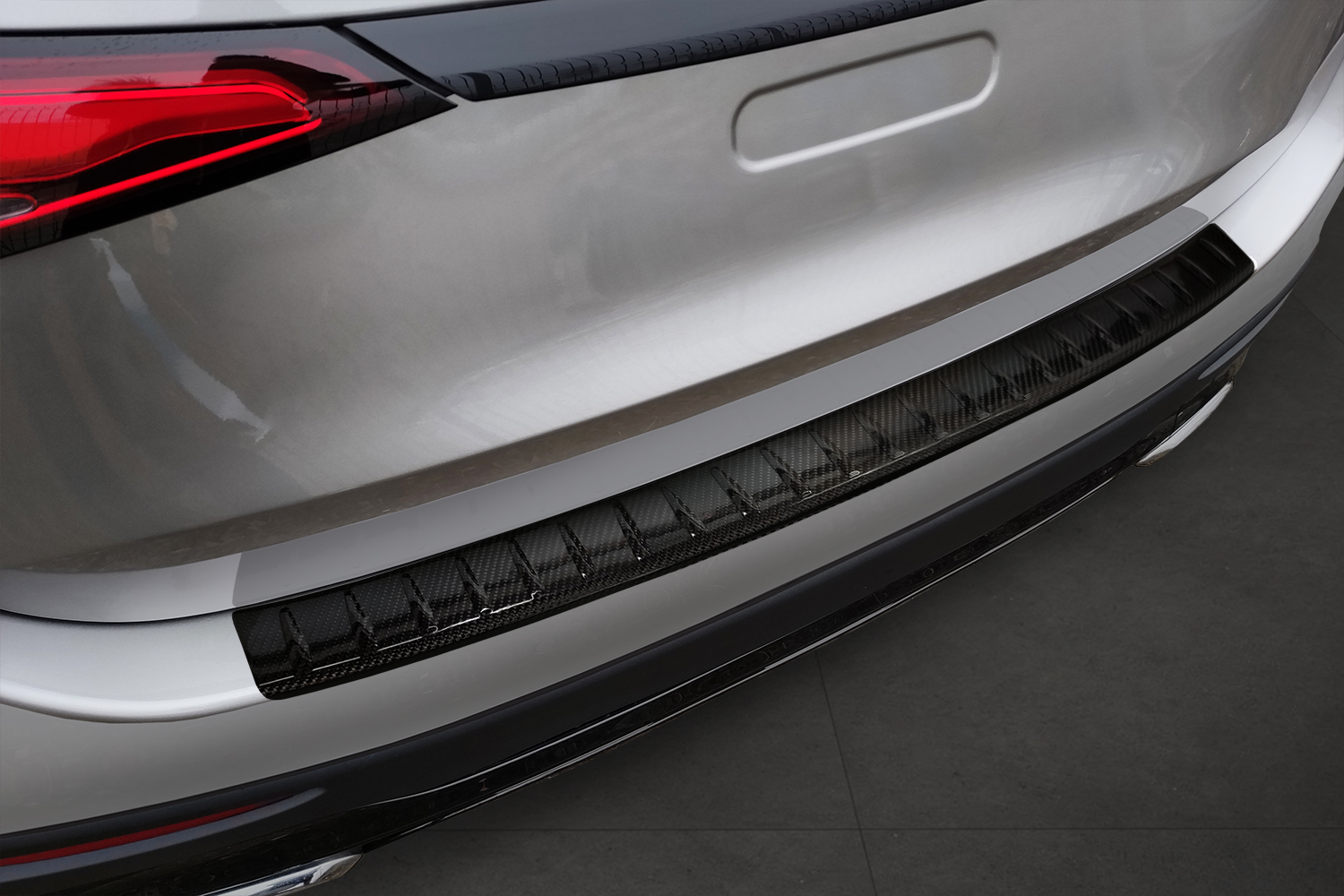 Rear bumper protector Mercedes-Benz GLC (X254) 2022-present carbon