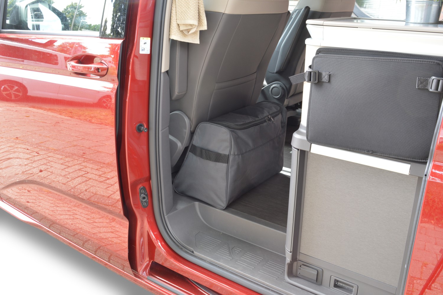 Bag behind driver's seat suitable for Volkswagen California T7 2024-present Original Bag behind driver's seat suitable for Volkswagen California T7 2024-present Original