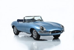 Jaguar E-type XK-E V12.jpg