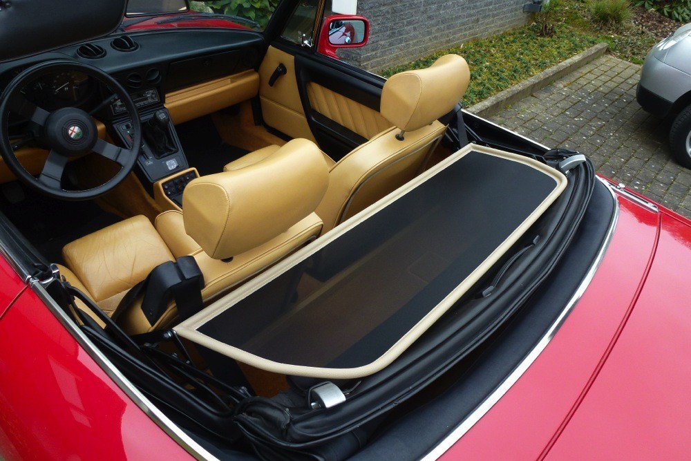 ALF2SPCD Cabriolet wind deflector Alfa Romeo Spider (105 - 115) 1983-1992 Beige (8)