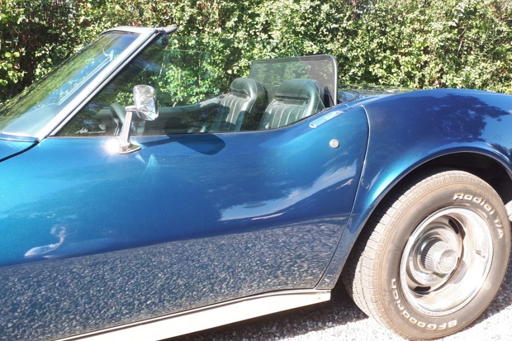 CHR1C3CD Cabriolet wind deflector Chevrolet Corvette Convertible (C3) 1968-1982 Black (2)
