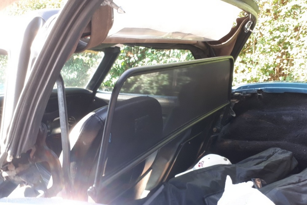 CHR1C3CD Cabriolet wind deflector Chevrolet Corvette Convertible (C3) 1968-1982 Black (6)
