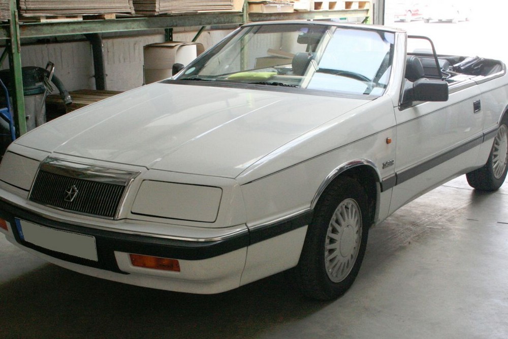 CHR1LBCD Cabriolet wind deflector Chrysler LeBaron III Convertible 1987-1995 Black (6)