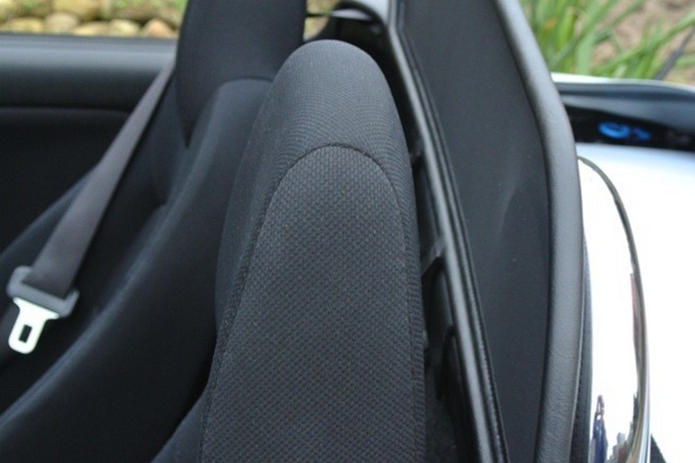 DAI1COCD Cabriolet wind deflector Daihatsu Copen 2002-2010 Black (8)