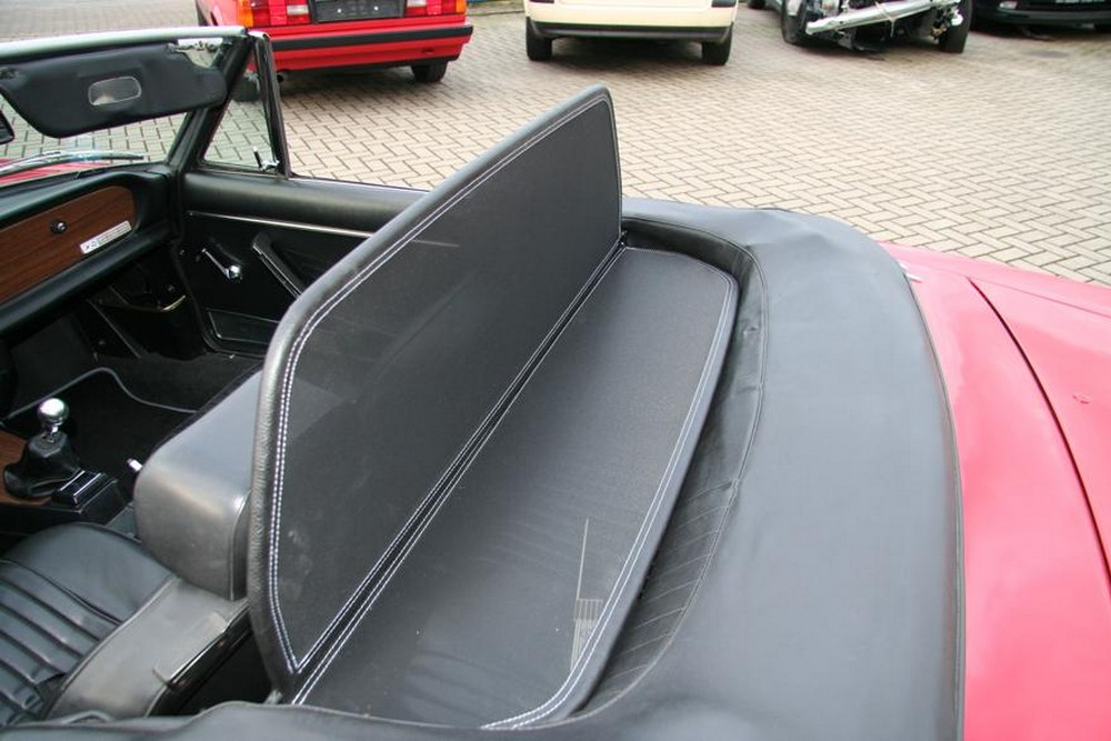 FIA1124CD Cabriolet wind deflector Fiat 124 Sport Spider 1966-1985 Black (8)