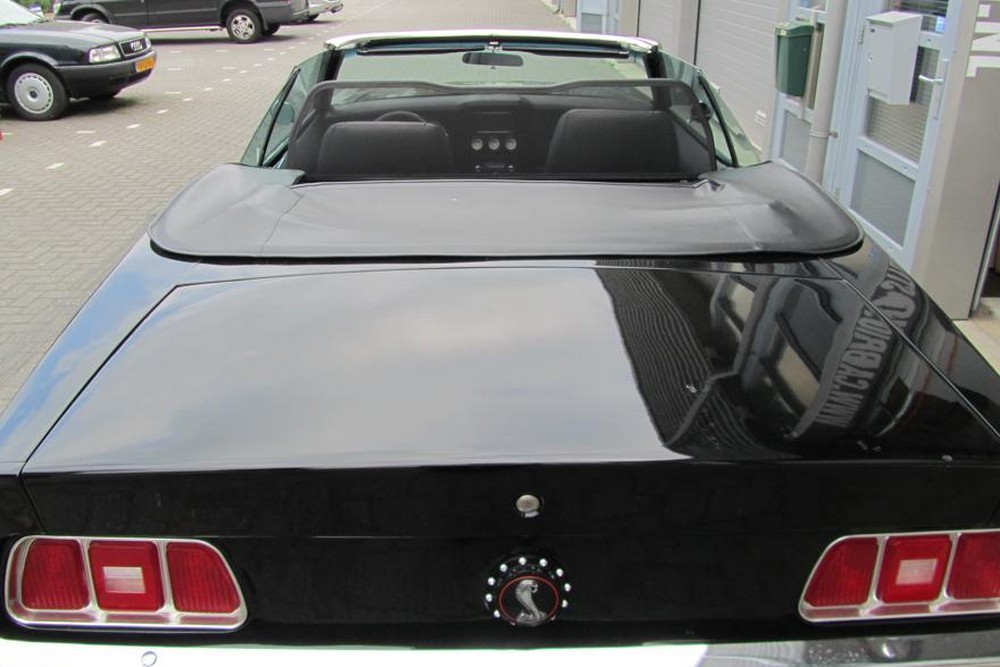 FOR1MUSTCD Cabriolet wind deflector Ford Mustang I 1971-1973 Black (6)