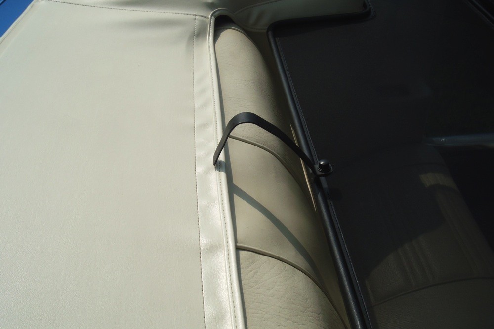 FOR2MUSTCD Cabriolet wind deflector Ford Mustang I 1964-1970 Black (5)
