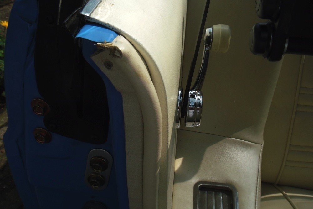 FOR2MUSTCD Cabriolet wind deflector Ford Mustang I 1964-1970 Black (6)