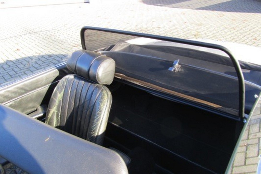 JAG2ETCD Cabriolet wind deflector Jaguar E-Type (Serie 3) 1971-1975 Black (3)