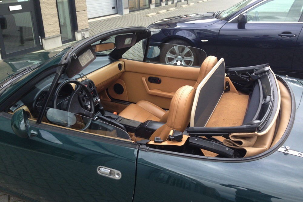 MAZ4MX5CD Cabriolet wind deflector Mazda MX-5 (NA & NB) 1998-2005 Beige (5)