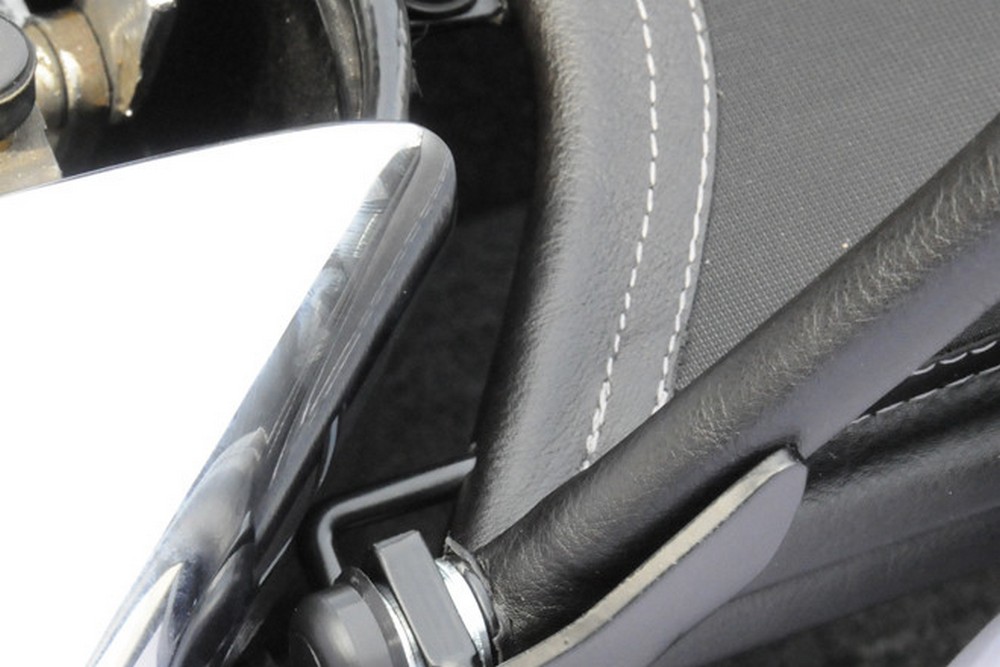 MB19SLCD Cabriolet wind deflector Mercedes-Benz SL (W113) 1963-1971 Black (8)