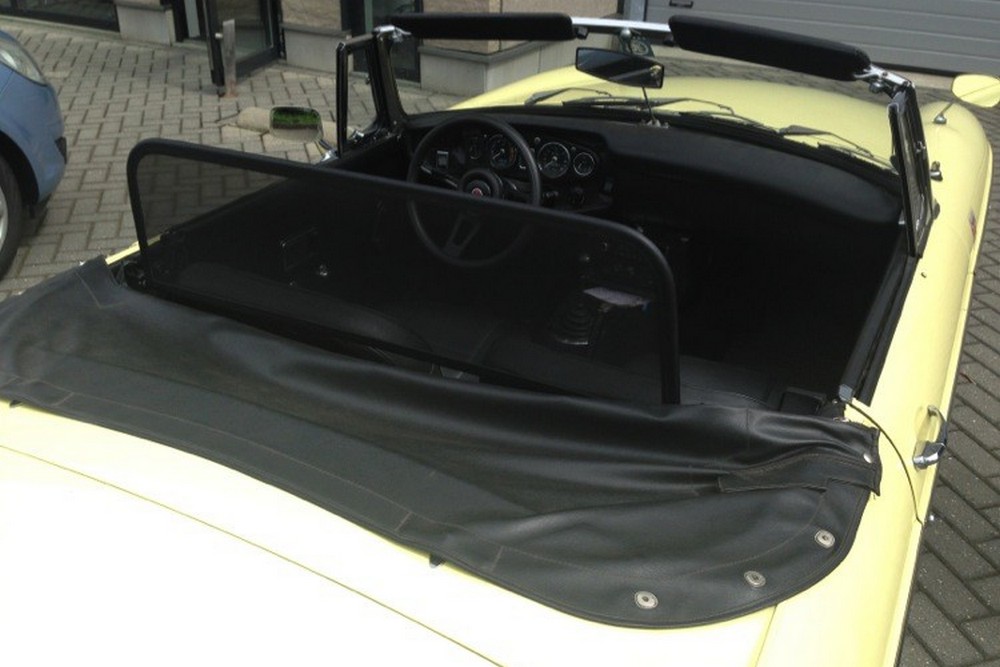 MG3MGBCD Cabriolet wind deflector MG RV8 1993-1996 Black (2)