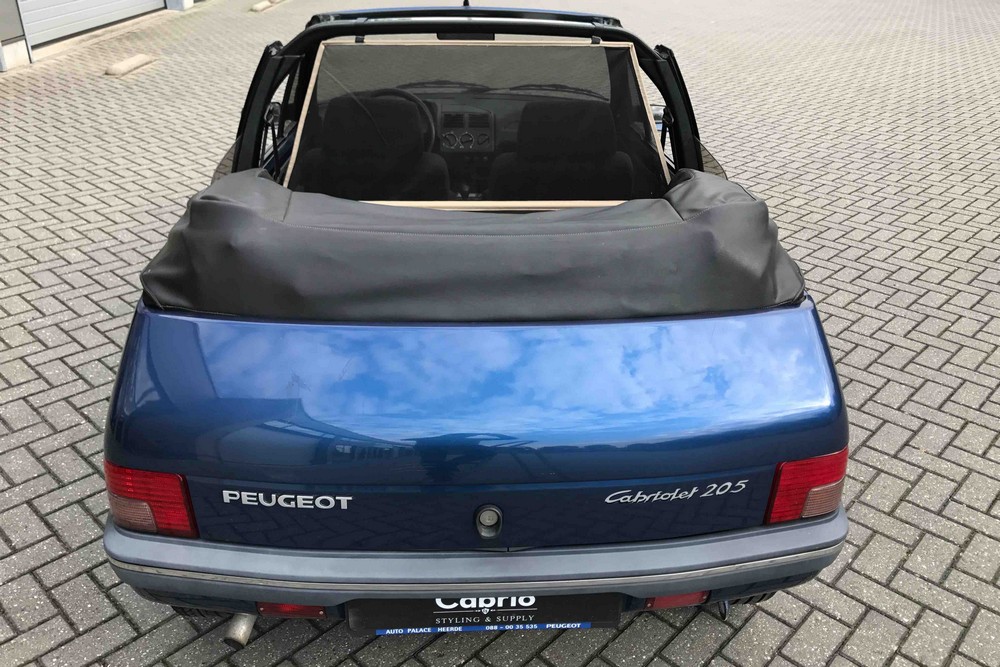PEU125CD Cabriolet wind deflector Peugeot 205 Cabriolet 1984-1992 Beige (9)