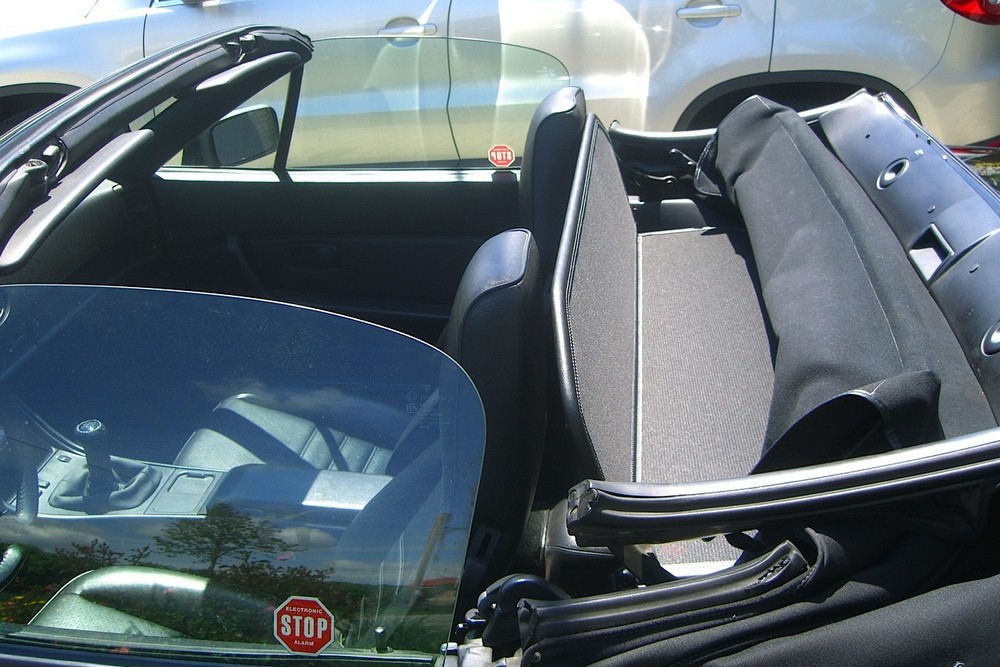 POR3944CD Cabriolet wind deflector Porsche 944 Cabriolet 1989-1991 Black (5) POR3944CD Cabriolet wind deflector Porsche 944 Cabriolet 1989-1991 Black (5)