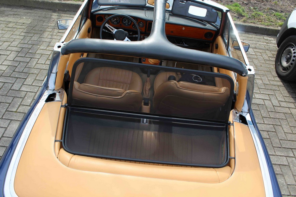 TRI1STCD Cabriolet wind deflector Triumph Stag 1965-1980 Black (11)