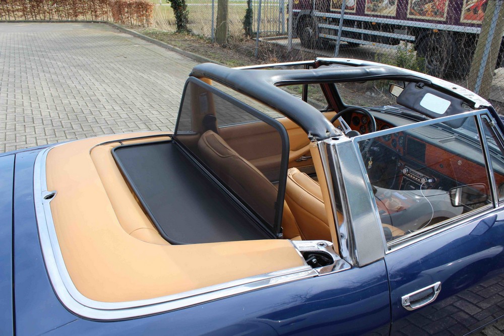 TRI1STCD Cabriolet wind deflector Triumph Stag 1965-1980 Black (2)