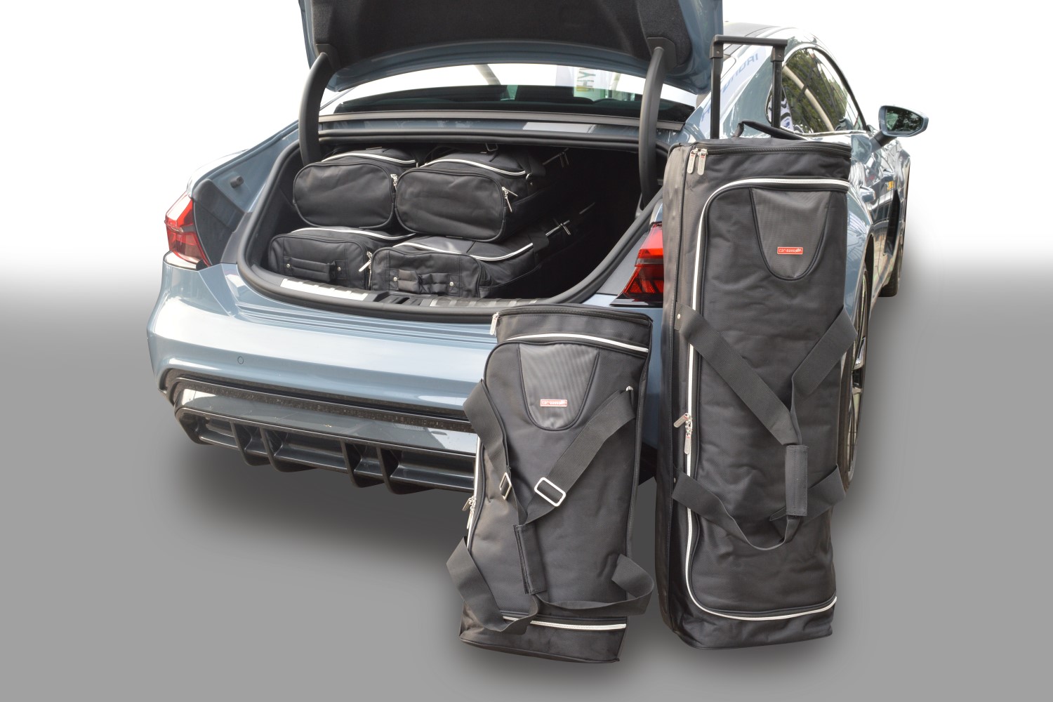 Travel bag set suitable for Audi e-tron GT (FW) 2020-present 4-door saloon Original