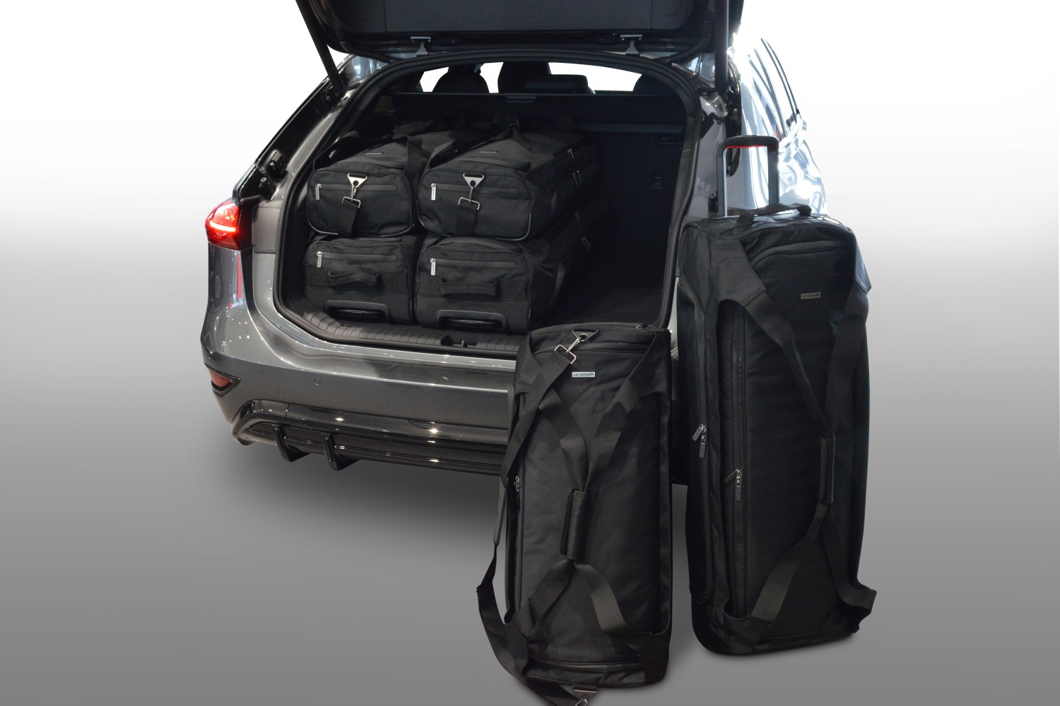 Travel bag set suitable for Audi A6 Avant e-tron (GH) 2024-present wagon Pro.Line