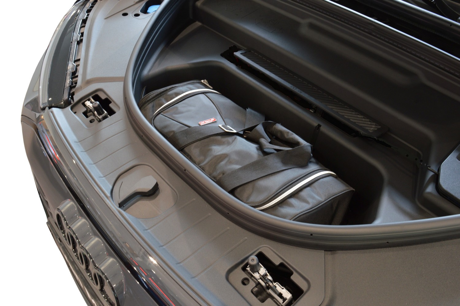 Frunk travel bag suitable for Audi Q6 Sportback e-tron (GF) 2025-present Original (3) Frunk travel bag suitable for Audi Q6 Sportback e-tron (GF) 2025-present Original (3)