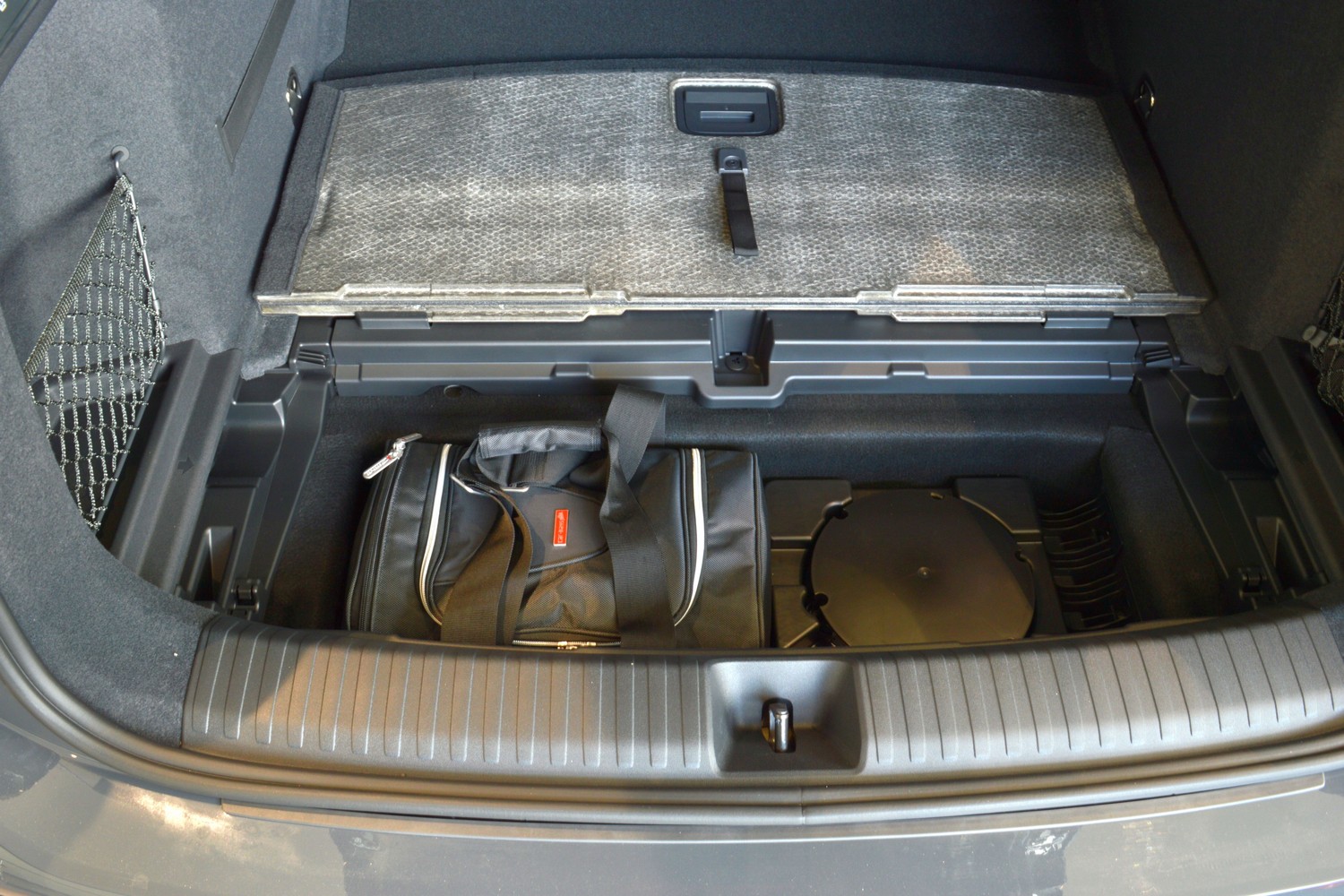 Boot travel bag suitable for Audi Q6 e-tron (GF) 2024-present Original (2) Boot travel bag suitable for Audi Q6 e-tron (GF) 2024-present Original (2)