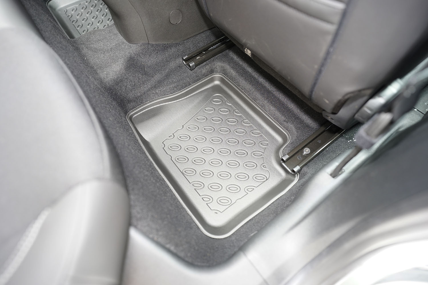 Car mats suitable for Alfa Romeo Junior Elettrica 2024-present Cool Liner PE/TPE rubber (ALF1JUFM-C) (5)