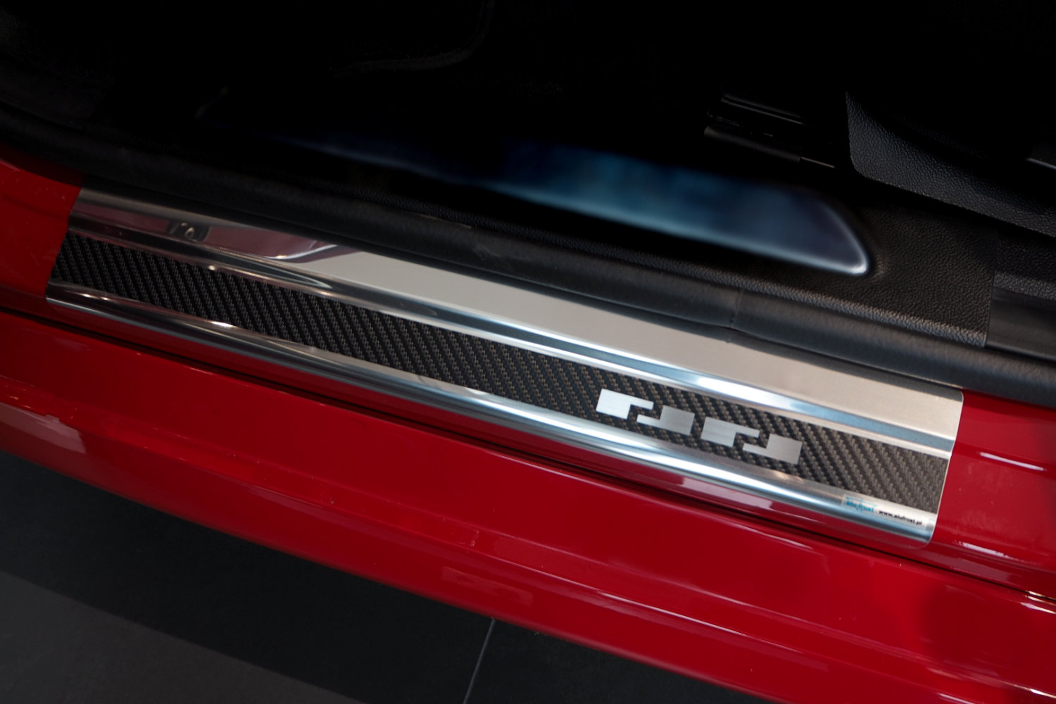 Seuils de portes convient à Alfa Romeo Giulia (952) 2016-présent 4 portes tricorps acier inox - feuille de carbone