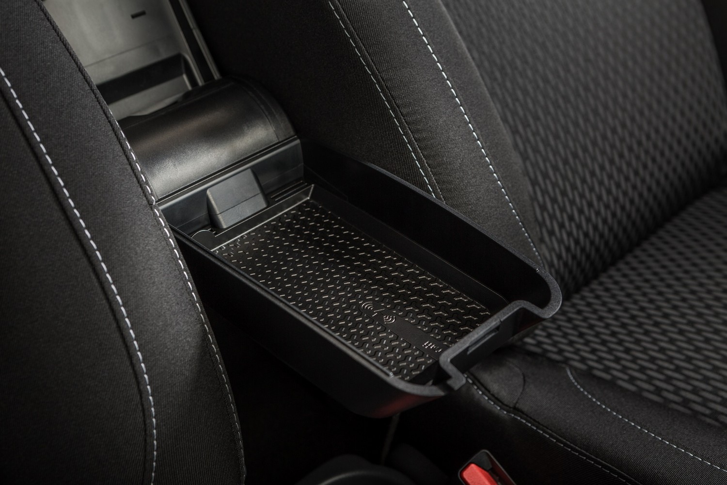 Wireless charger for armrest Armster 3 (3)