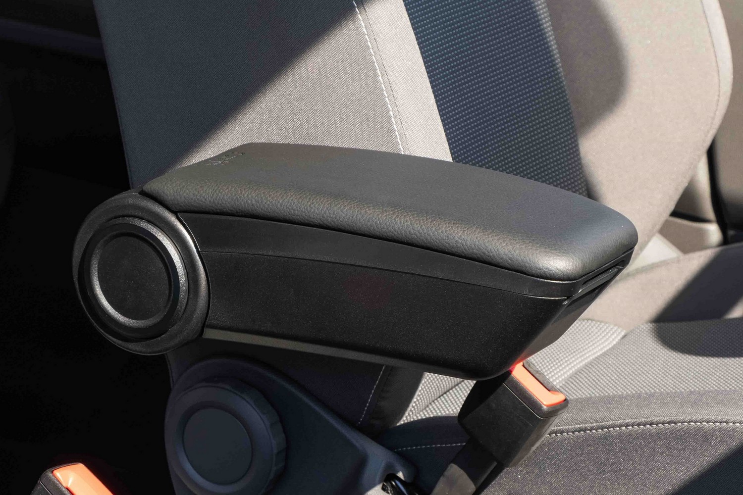 Armrest suitable for Citroën C3 Aircross 2017-2024 Armster 3 SM vegan leather