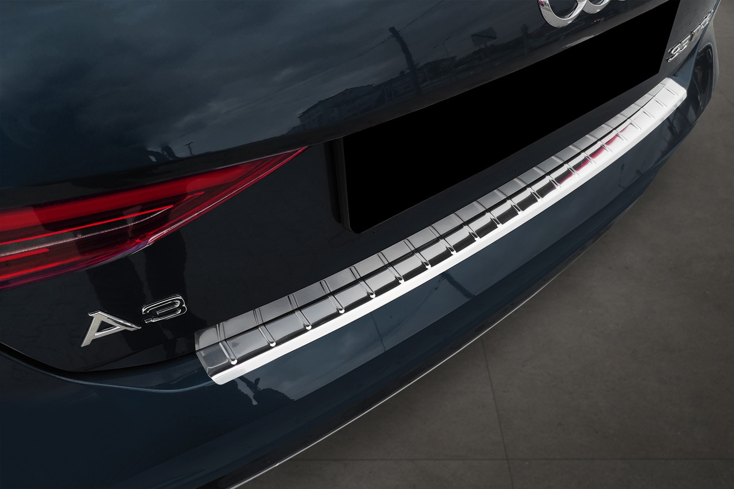 Rear bumper protector suitable for Audi A3 Sportback (8Y) 2020-present 5-door hatchback stainless steel brushed