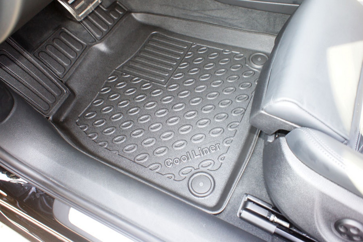 Car mats suitable for Audi A6 (C7) 2011-2018 4-door saloon Cool Liner PE/TPE rubber (AUD1A6FM-C) (2) Car mats suitable for Audi A6 (C7) 2011-2018 4-door saloon Cool Liner PE/TPE rubber (AUD1A6FM-C) (2)