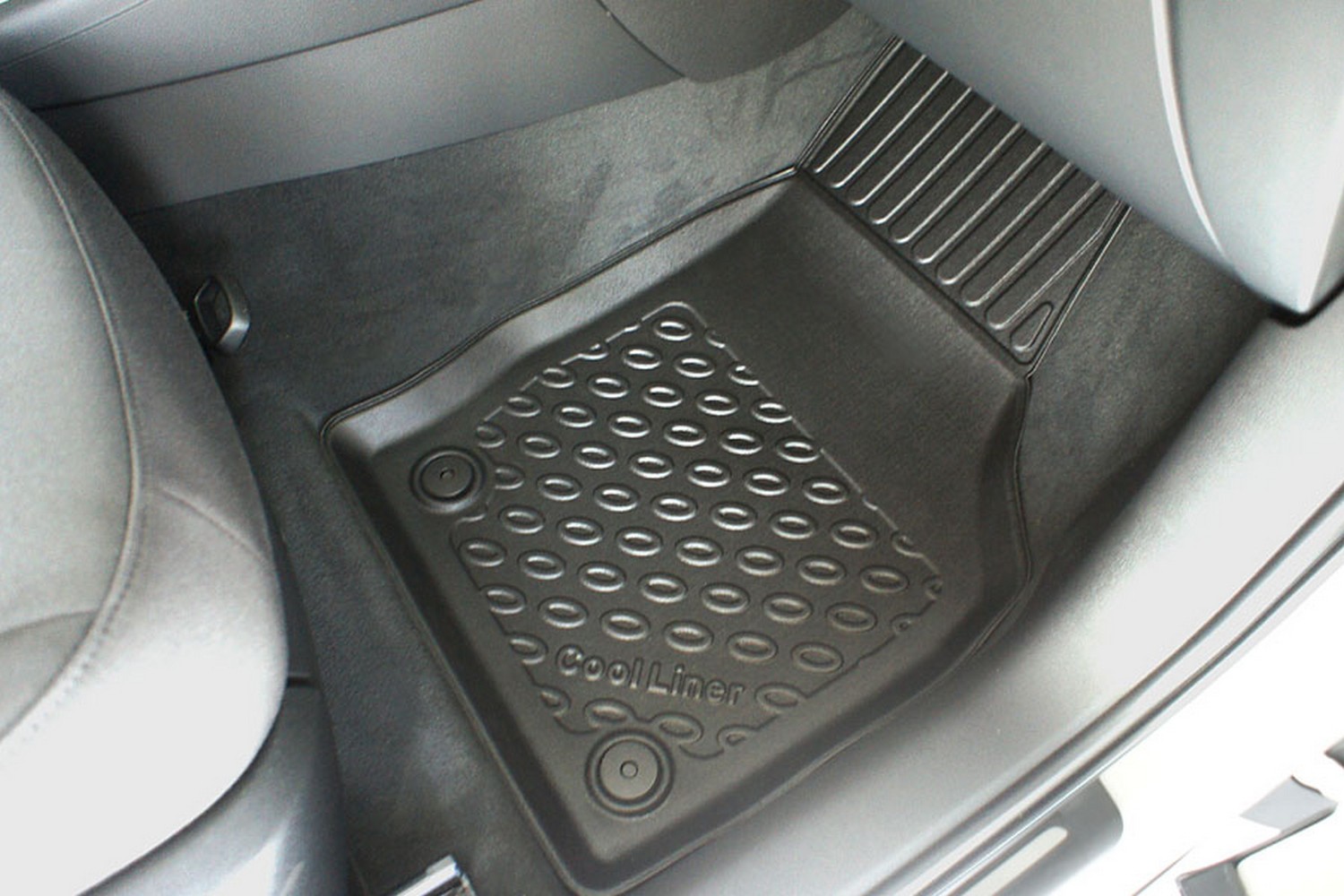 Car mats suitable for Audi Q3 (8U) 2011-2018 Cool Liner PE/TPE rubber (AUD1Q3FM-C) (3) Car mats suitable for Audi Q3 (8U) 2011-2018 Cool Liner PE/TPE rubber (AUD1Q3FM-C) (3)