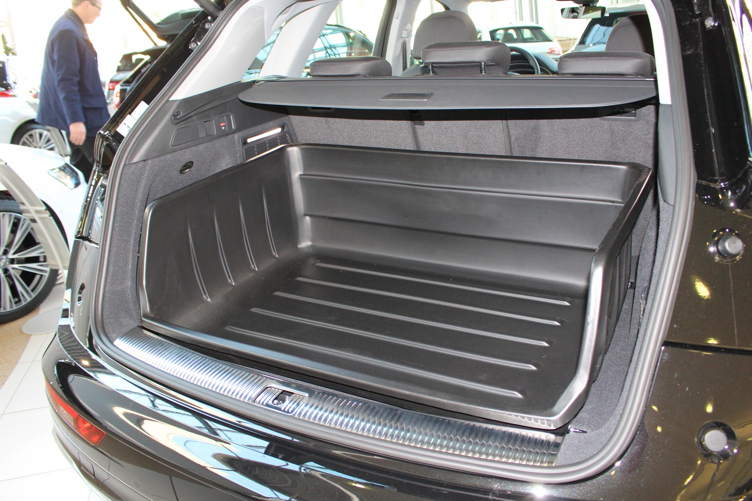 Boot liner suitable for Audi Q5 (FY) 2017-2024 Boot-Guard 106 x 70 x 33 cm (AUD1Q5BG) (2)