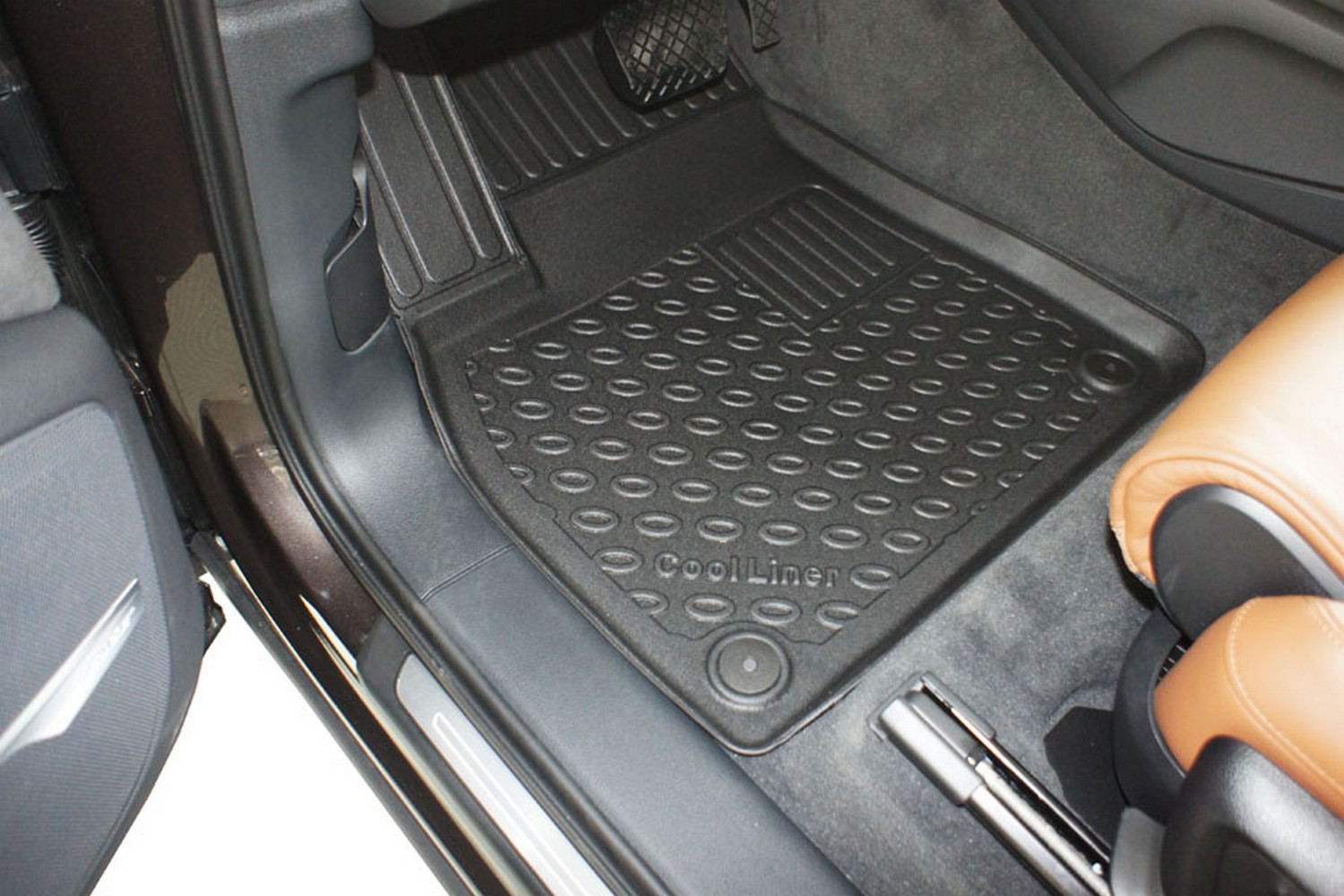 Car mats suitable for Audi Q8 (4M) 2018-present Cool Liner PE/TPE rubber (AUD1Q8FM-C) (2) Car mats suitable for Audi Q8 (4M) 2018-present Cool Liner PE/TPE rubber (AUD1Q8FM-C) (2)