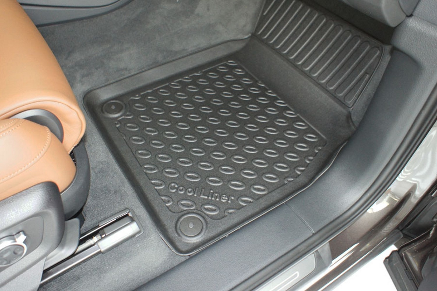 Car mats suitable for Audi Q8 (4M) 2018-present Cool Liner PE/TPE rubber (AUD1Q8FM-C) (3) Car mats suitable for Audi Q8 (4M) 2018-present Cool Liner PE/TPE rubber (AUD1Q8FM-C) (3)