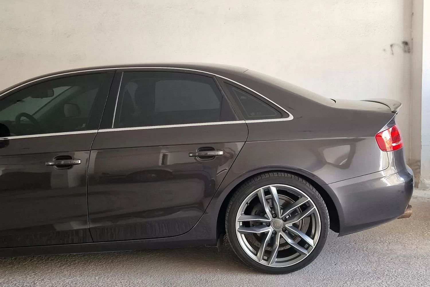 Boot spoiler lip suitable for Audi A4 (B8) 2008-2015 4-door saloon- painted (2) Boot spoiler lip suitable for Audi A4 (B8) 2008-2015 4-door saloon- painted (2)