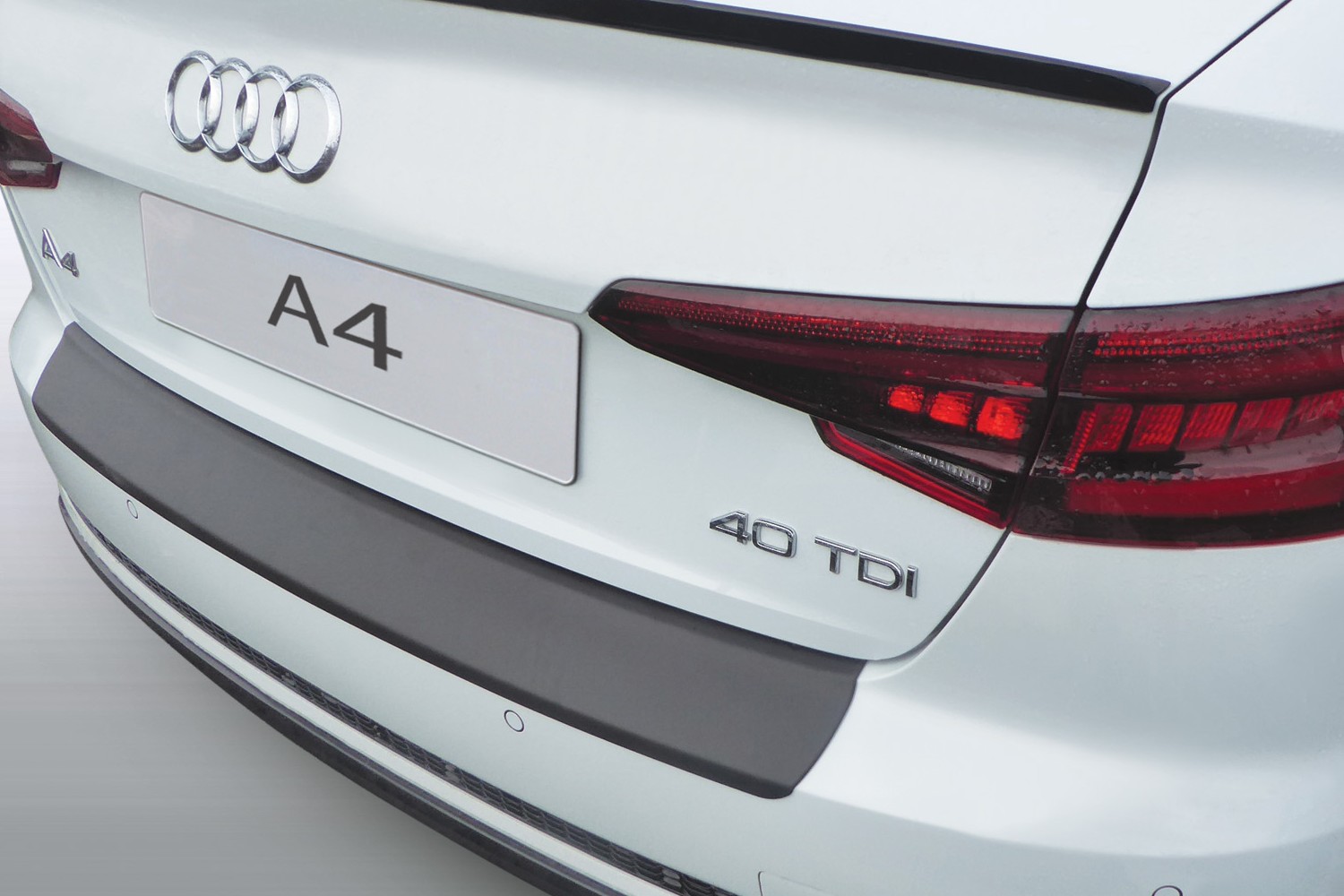 Protection de seuil de coffre Audi A4 (B9) 2018-2019 4 portes tricorps ABS - noir mat