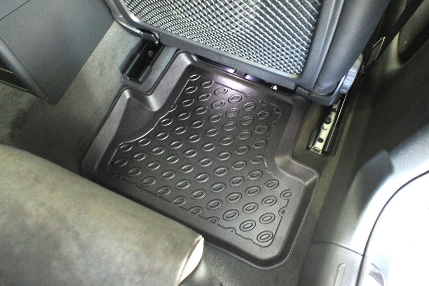 Car mats suitable for Audi A4 Avant (B8) 2008-2015 Cool Liner PE/TPE rubber (AUD2A4FM-C) (2) Car mats suitable for Audi A4 Avant (B8) 2008-2015 Cool Liner PE/TPE rubber (AUD2A4FM-C) (2)