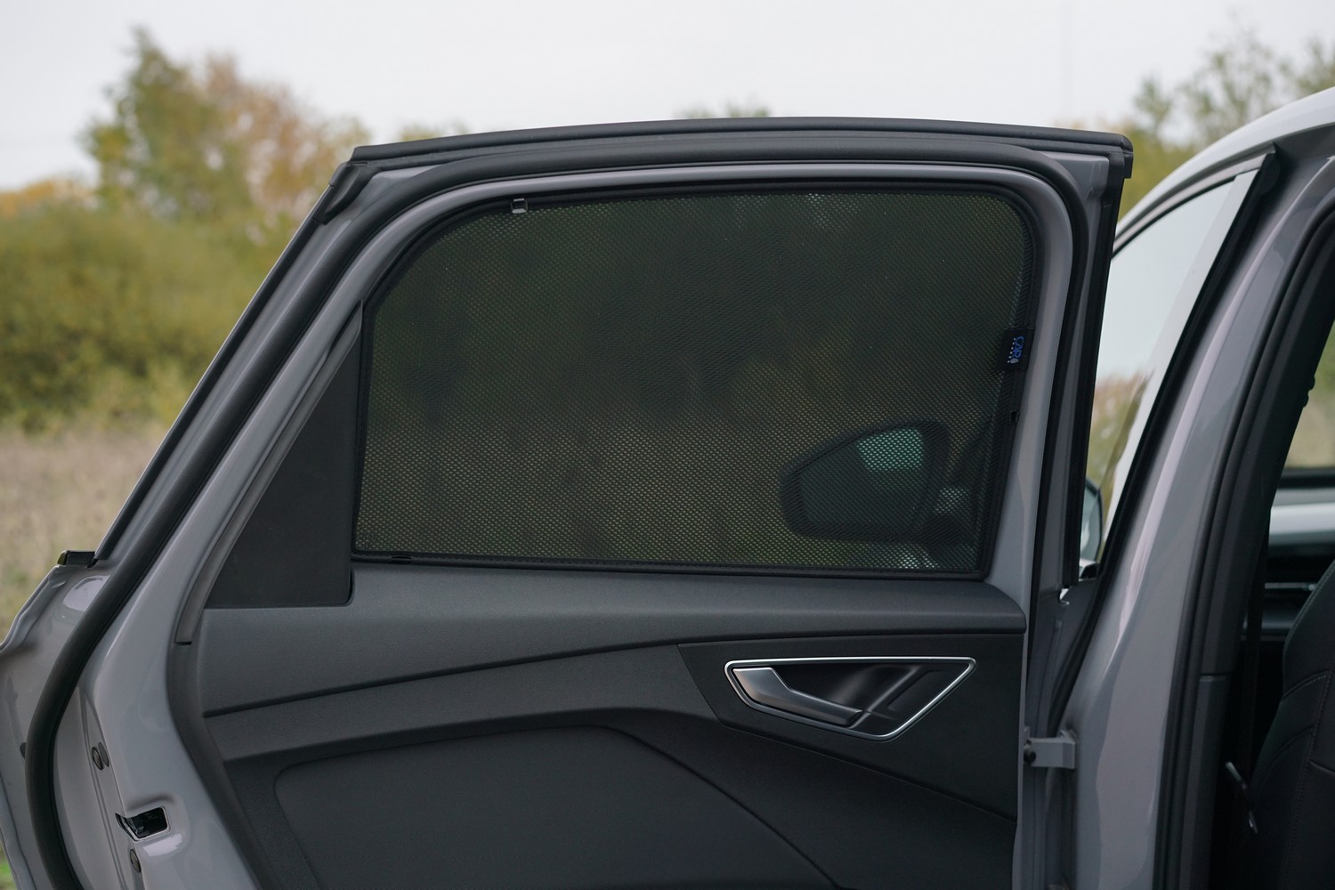 Sun shades suitable for Audi Q4 Sportback e-tron (FZ) 2021-present Car Shades - rear side doors Sun shades suitable for Audi Q4 Sportback e-tron (FZ) 2021-present Car Shades - rear side doors