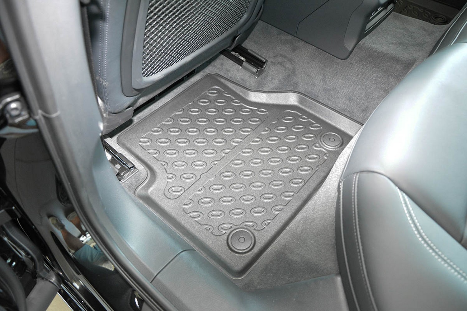 Car mats suitable for Audi A6 (C8) 2018-2025 4-door saloon Cool Liner PE/TPE rubber (AUD3A6FM-C) (3) Car mats suitable for Audi A6 (C8) 2018-2025 4-door saloon Cool Liner PE/TPE rubber (AUD3A6FM-C) (3)
