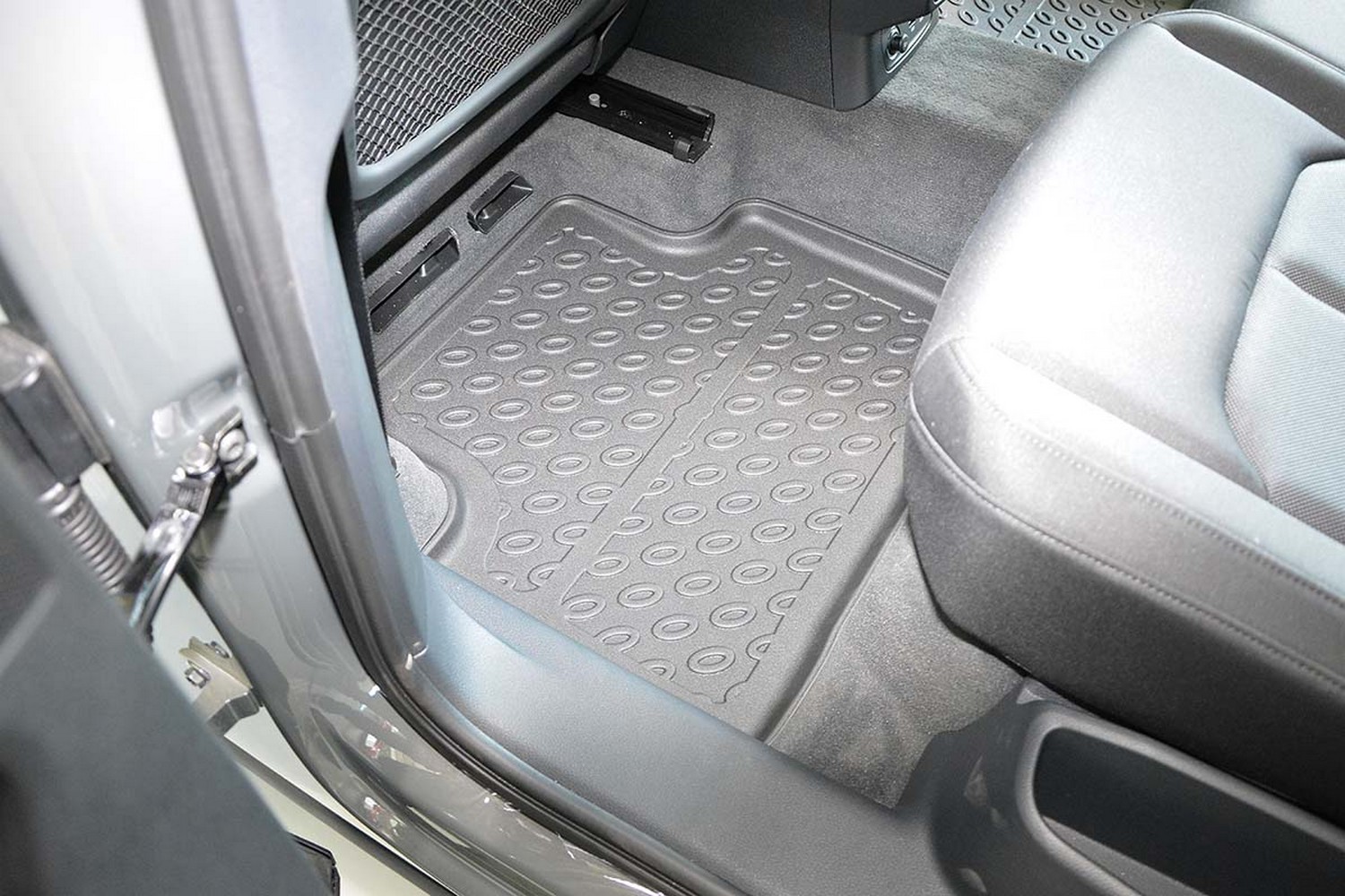 Car mats suitable for Audi Q3 Sportback (F3N) 2019-present Cool Liner PE/TPE rubber (AUD3Q3FM-C) (4) Car mats suitable for Audi Q3 Sportback (F3N) 2019-present Cool Liner PE/TPE rubber (AUD3Q3FM-C) (4)