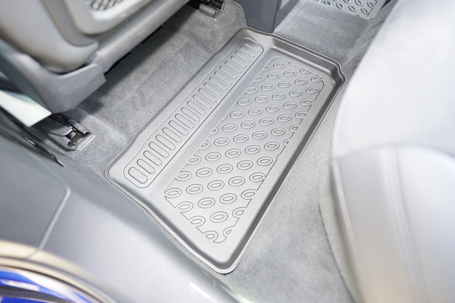 Car mats suitable for Audi Q8 e-tron Sportback (GE) 2022-present Cool Liner PE/TPE rubber (AUD3Q8FM-C) (4) Car mats suitable for Audi Q8 e-tron Sportback (GE) 2022-present Cool Liner PE/TPE rubber (AUD3Q8FM-C) (4)