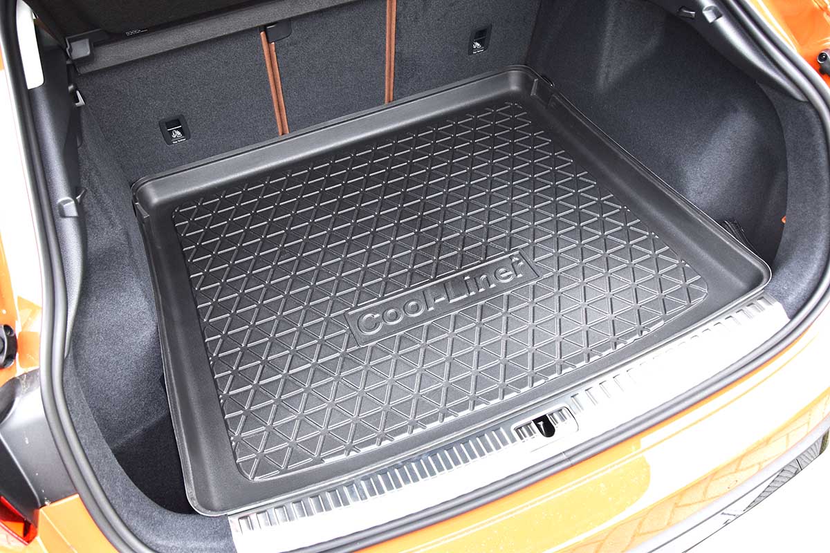 Für Audi Q3 passende Kofferraumwannen, Fußmatten, Autozubehör