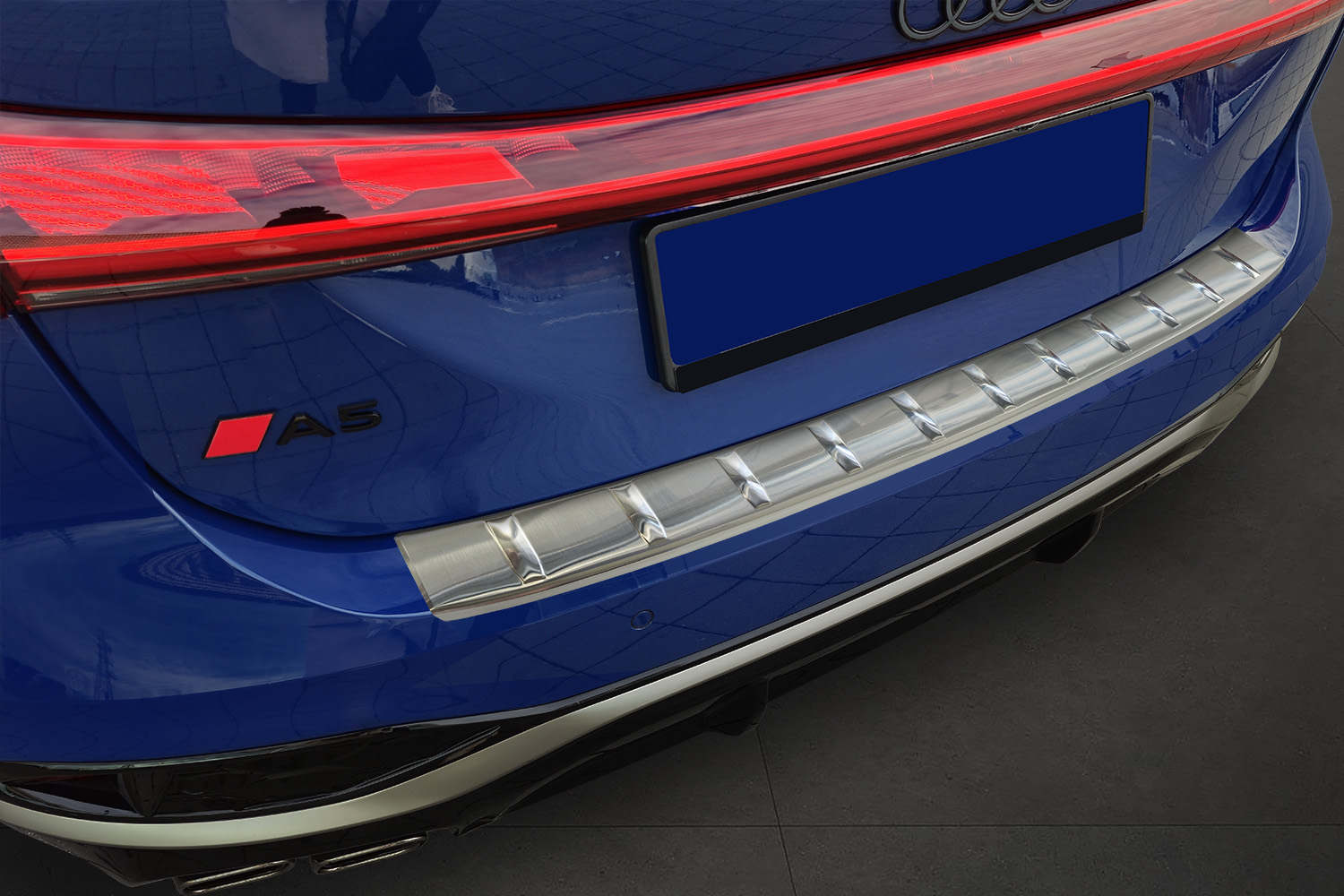 Protection de seuil de coffre convient à Audi A5 Avant (FU) 2024-présent 5 portes bicorps acier inox brossé