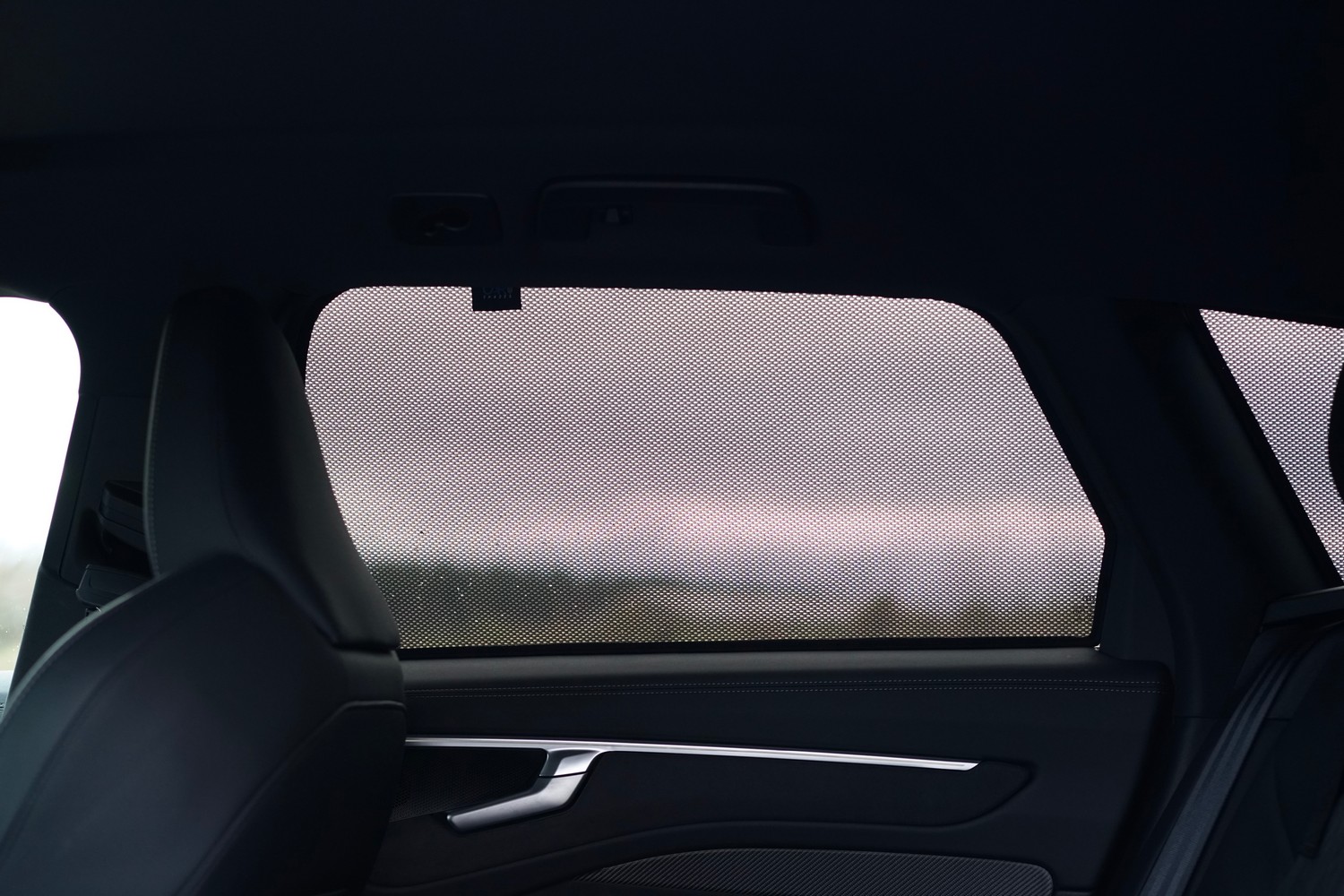 Sun shades suitable for Audi A6 Avant (C9) 2025-present wagon Car Shades - rear side doors (AUD8A6CS-RD) (2) Sun shades suitable for Audi A6 Avant (C9) 2025-present wagon Car Shades - rear side doors (AUD8A6CS-RD) (2)