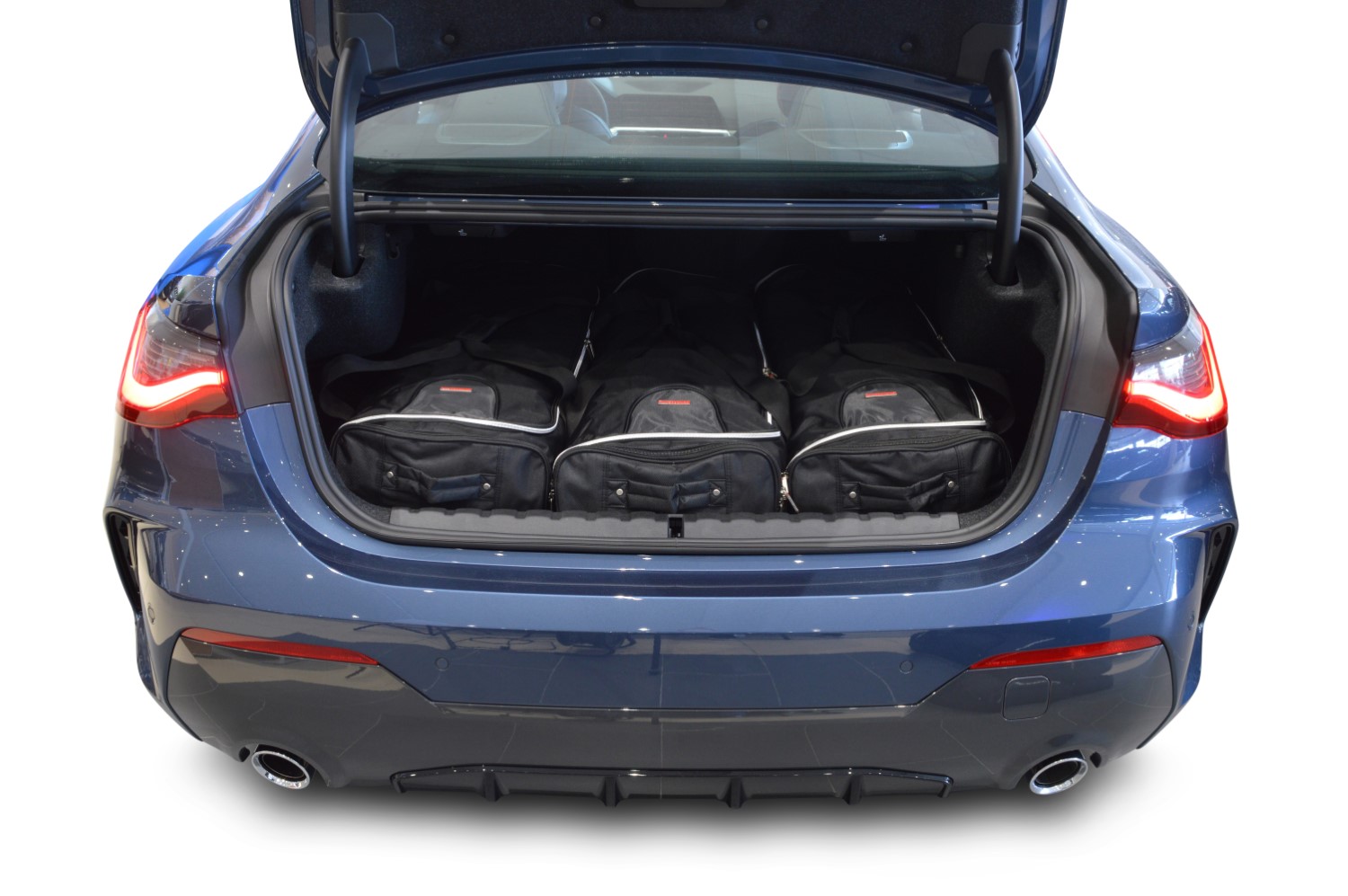 Travel bag set BMW 4 Series Coupé (G22) 2020-> (2) Travel bag set BMW 4 Series Coupé (G22) 2020-> (2)