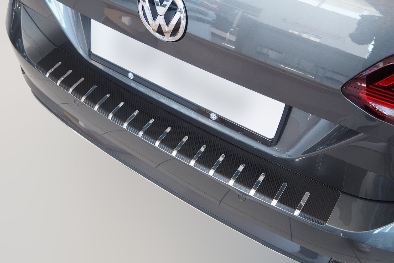 Rear bumper protector suitable for Nissan Qashqai (J12) 2021-present stainless steel - carbon foil